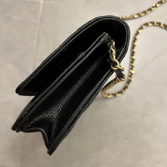 Chanel Caviar Quilted Wallet on Chain - Picture 4 of 9